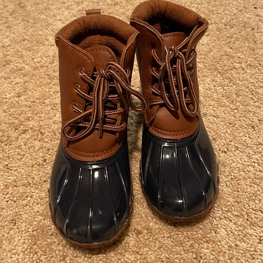 Yokids Rain/snow boots.  Excellent condition.